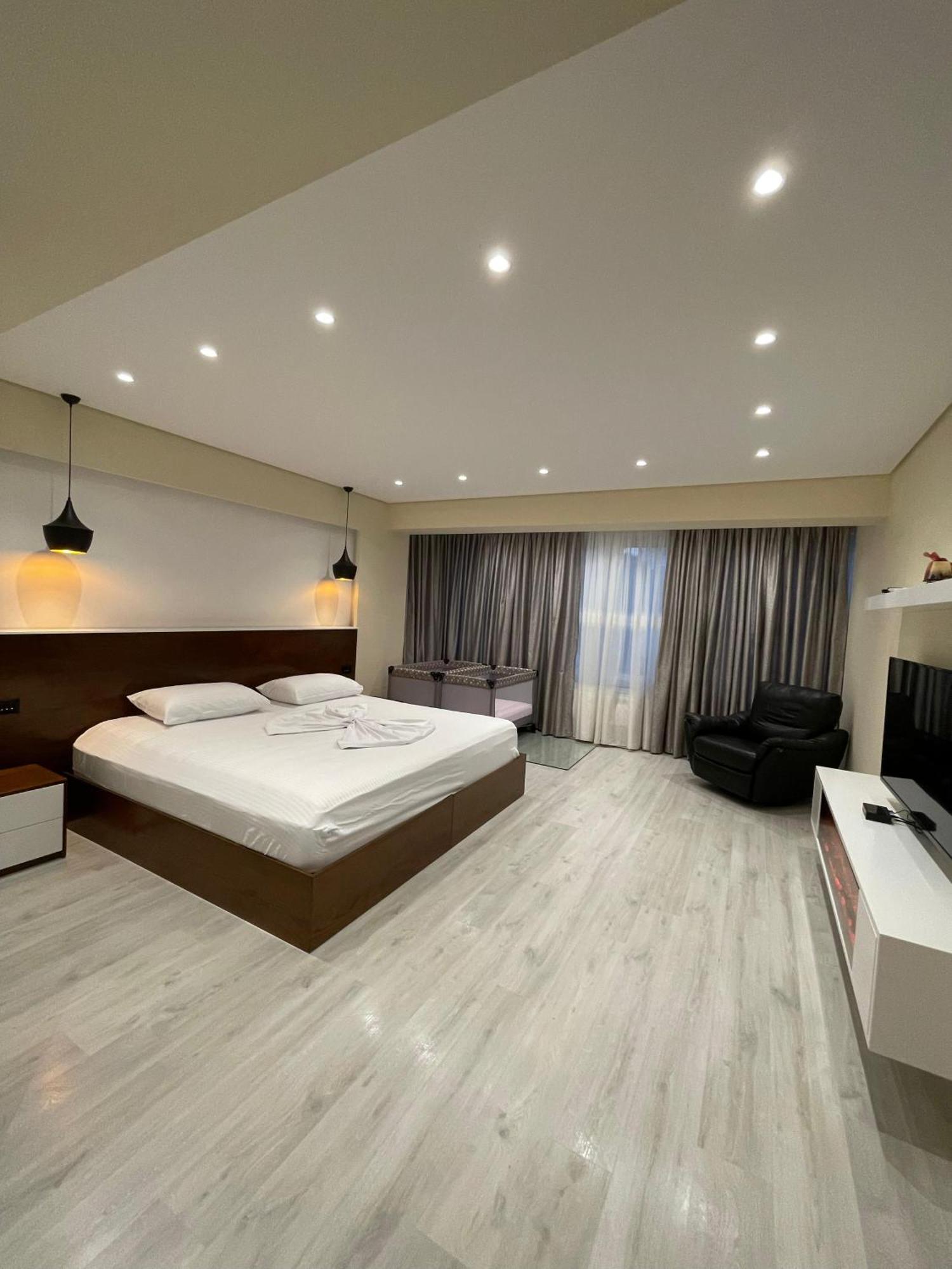 Home 12 Librazhet 외부 사진